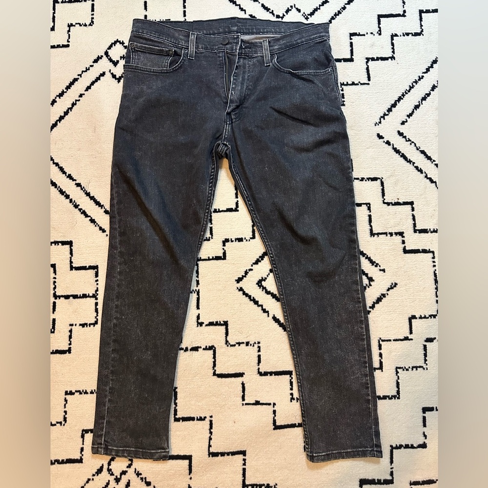 Men's Levi's 512 Slim Taper in Washed Black